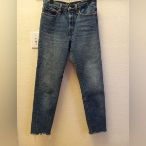 Levi's wedgie size 27